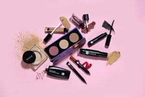 Read more about the article Sugar Cosmetics Makeup Kit: Enhancing Your Beauty Routine